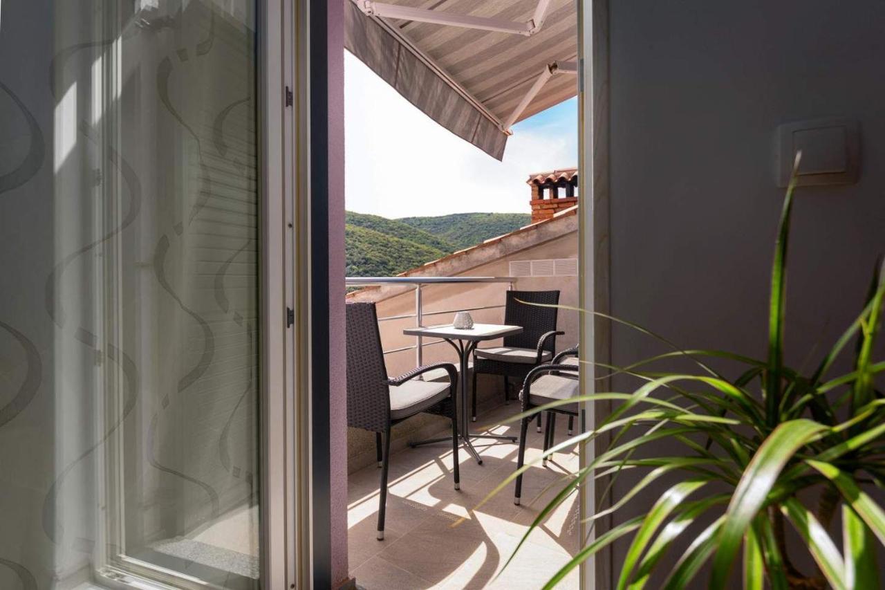 Apartmani Astrid Rabac Exterior foto