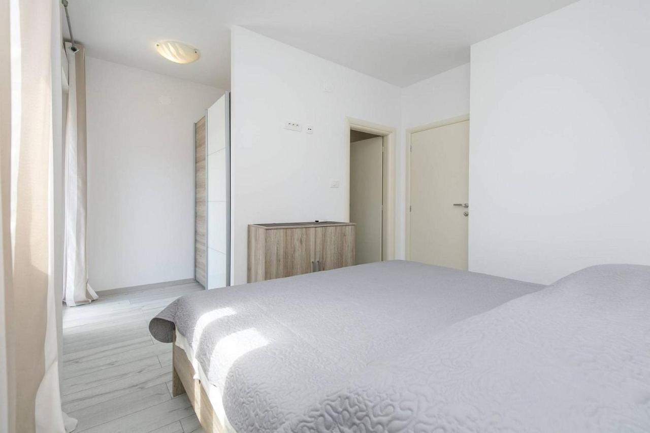 Apartmani Astrid Rabac Exterior foto